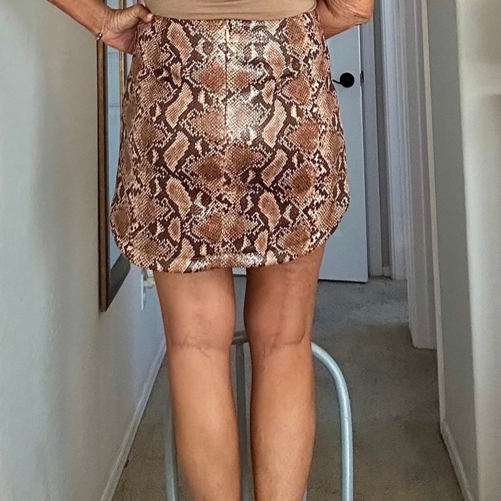 Lulu’s Taupe Pink Brown Python Stretch Mini Skirt… - image 3